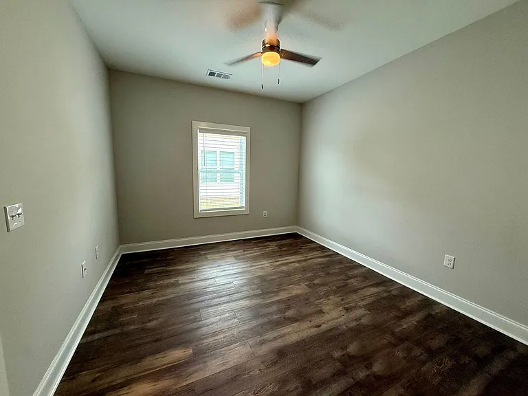 330 Orion St — Photo 5
