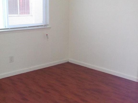 4th image of 2752 Kollmar Dr APT 20