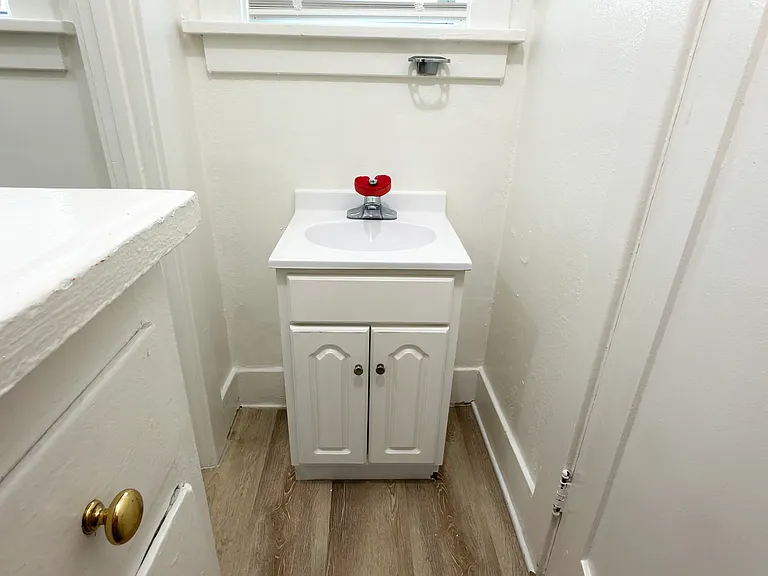 1360 Euclid Ave #8 — Photo 9
