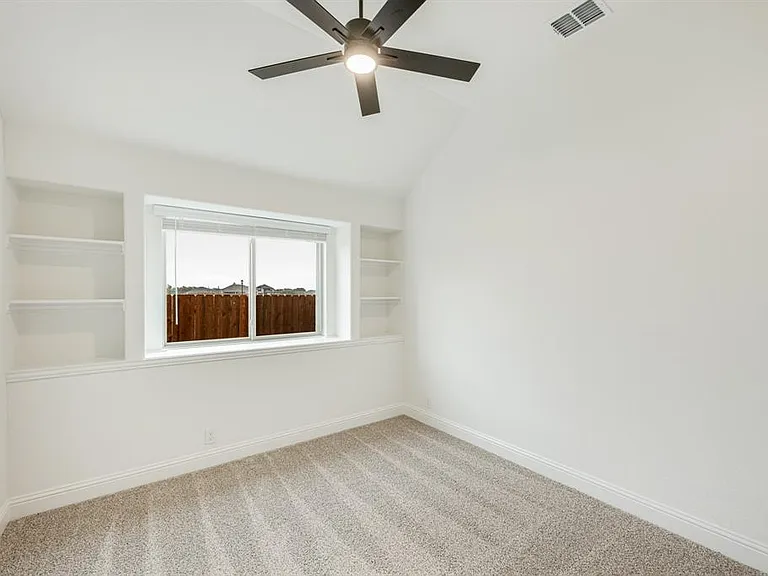 1032 River Oaks Dr — Photo 17