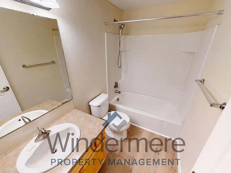 1910 J St #103 — Photo 8