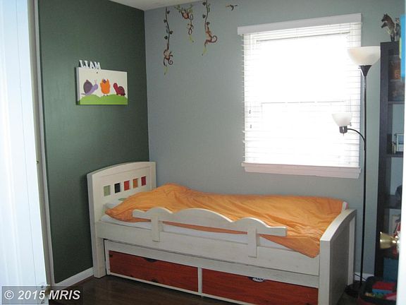 3rd image of 8502 Queen Elizabeth Blvd