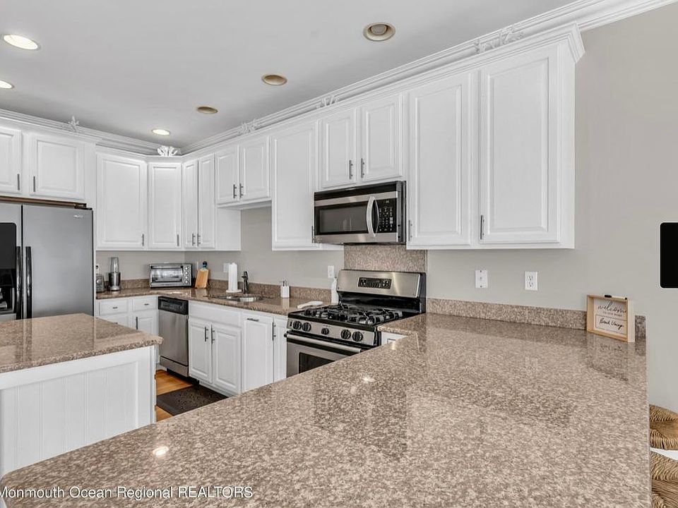 2nd image of 239-1 Beachfront #2391