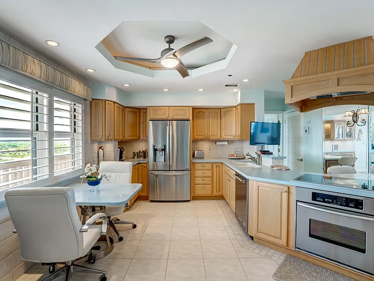 840 Ocean Dr #Penthouse C — Photo 7