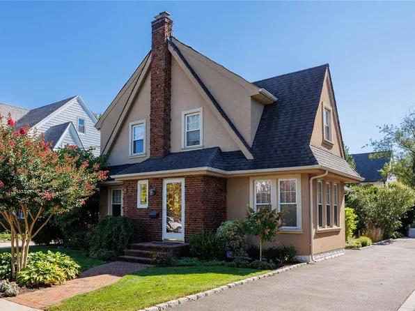 83 Tarence Street, Rockville Centre, NY 11570