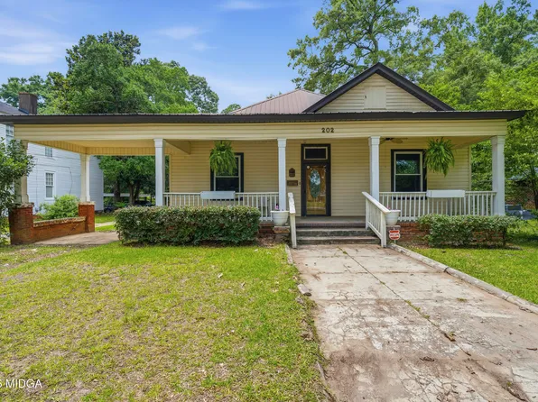 202 Everett Sq, Fort Valley, GA 31030
