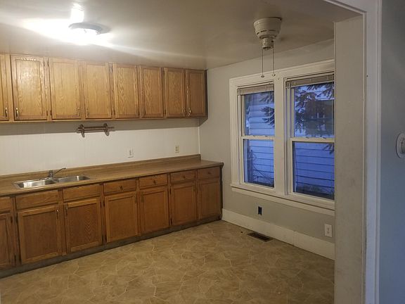 5th image of 748 S Ironwood Dr