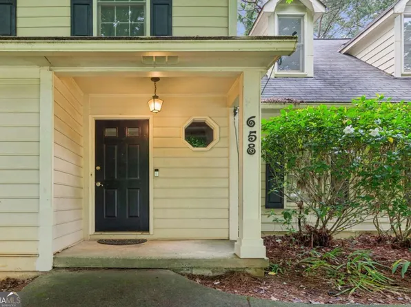658 Slew Ave, Lawrenceville, GA 30043