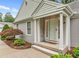 216 Pinehurst Dr #216, East Longmeadow, MA 01028