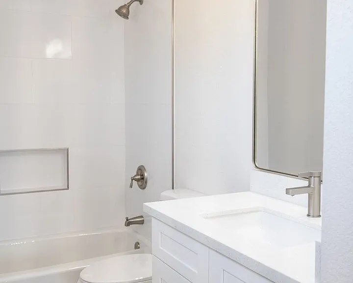 Sycamore Hills Village Apartments — Photo 28