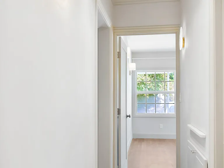 4766 Terrace Dr — Photo 11
