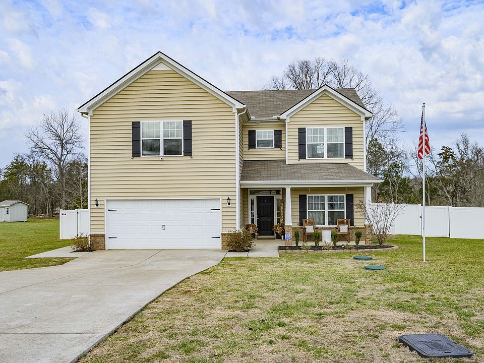 1st image of 616 Creekbend Ln