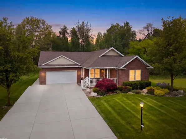 11883 Liberty Woods Dr, Washington, MI 48094