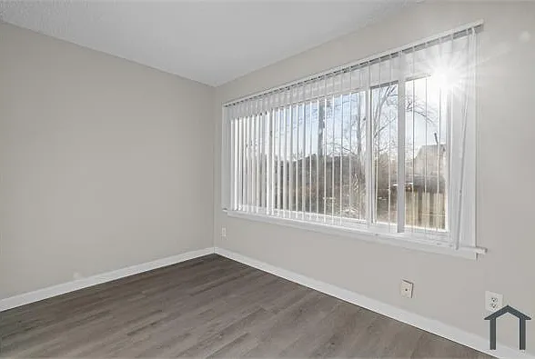 2056 Coleridge Dr — Photo 18