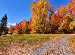 517 Hoult Rd, Fairmont, WV 26554