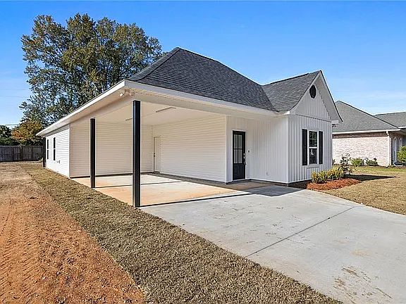 2nd image of 44445 Lato Ln
