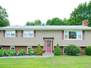 24 Bugg Hill Rd, Monroe, CT 06468