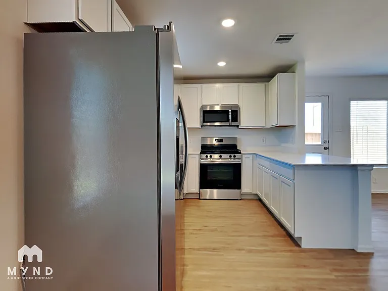 513 Brook Terrance Ln — Photo 14