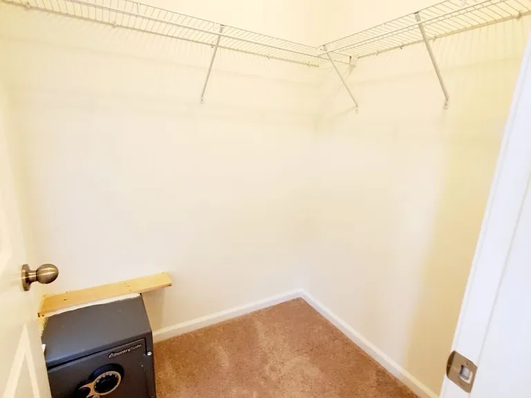 504 Cedar Lakes Dr — Photo 13