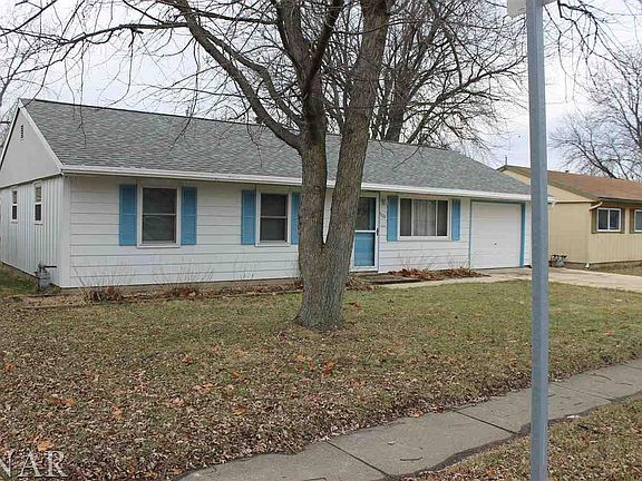 3rd image of 1220 Dogwood Ln