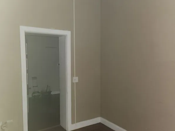 461 W Market St APT 1, York, PA 17401