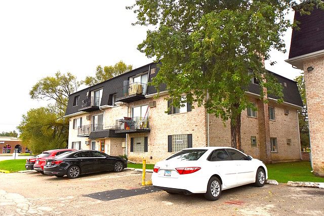 1st image of 1305 N Baldwin Ct Unit 3A