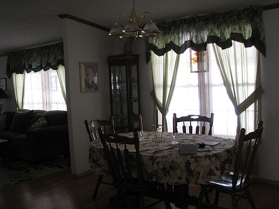 5th image of 152 Pine Lakes Dr W