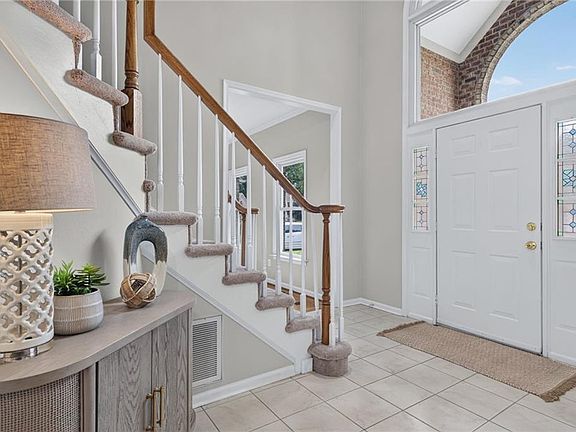 3rd image of 928 Sydenham Blvd