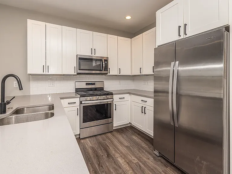 920 S 2nd St #202 — Photo 12