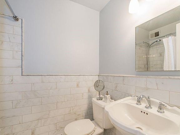 Full Bathroom (Tub)- 1