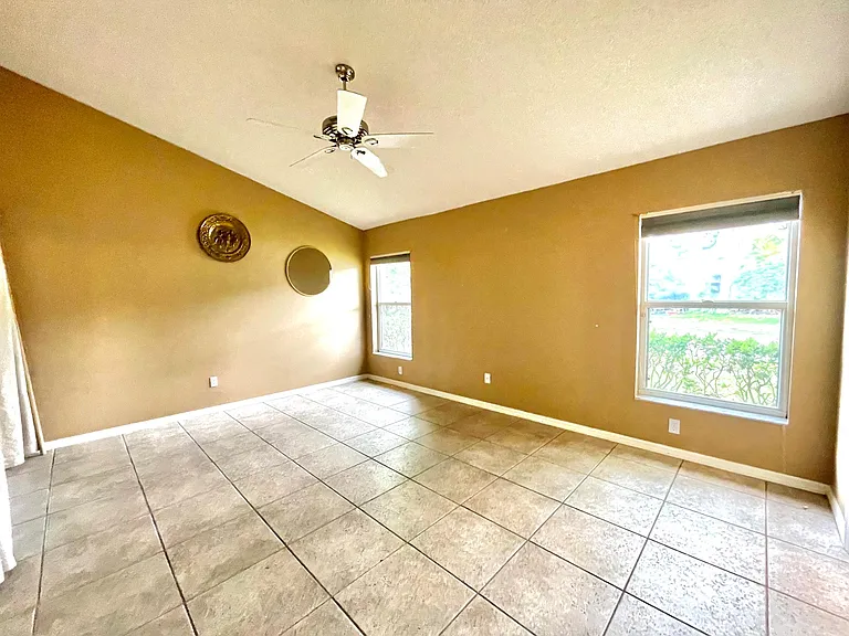 11915 Debary Ct — Photo 4