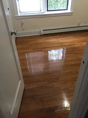 Rented by Metroline Realty | media 10