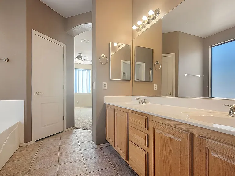 18651 W Sunrise Dr — Photo 17