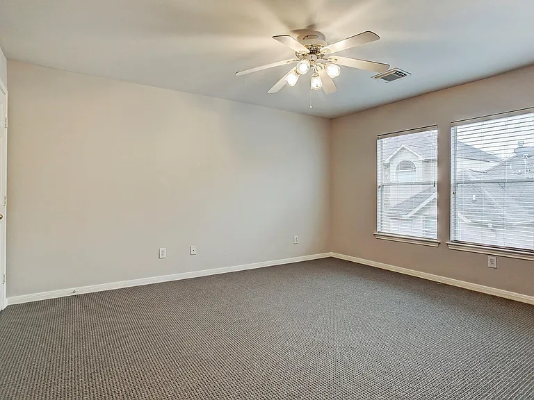 1413 W Webster St — Photo 10