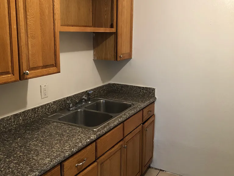 6239 Chef Menteur Hwy — Photo 2