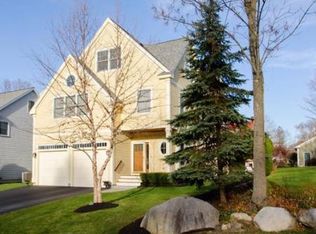 39 Earl St, Lexington, MA 02420