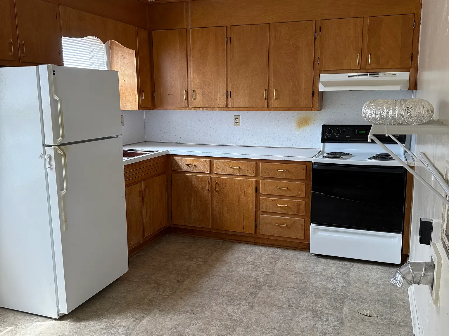 2 bed, $850 — Photo 1