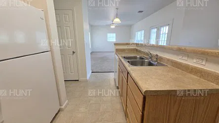 3 bed, 2.5 bath, 1889 sqft, $1,959 — Photo 4