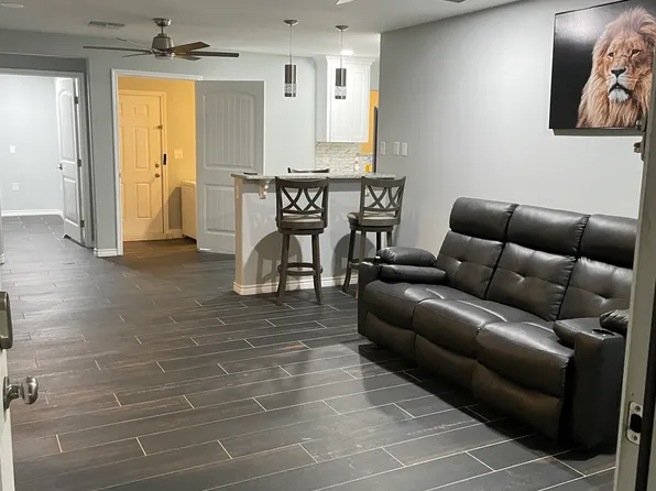 640 N Rife St #1, Aransas Pass, TX 78336