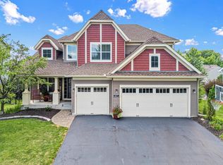 617 Eastgate Pkwy, Mahtomedi, MN 55115