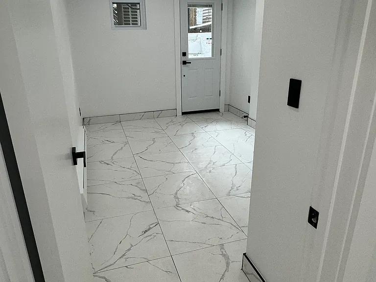 6080 Catalpa Ave #BASEMENT — Photo 9