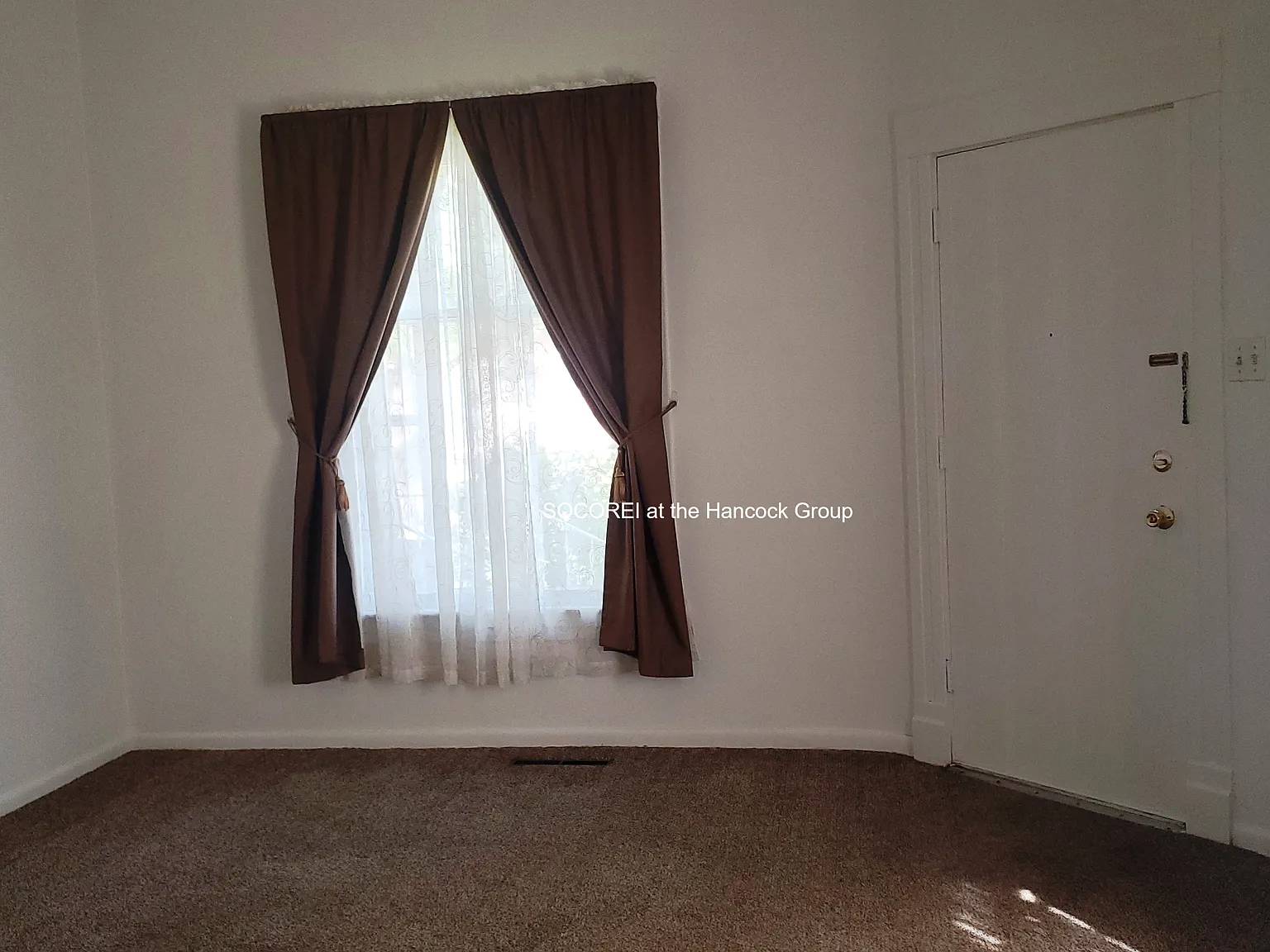 2 bed, 700 sqft, $900 — Photo 2