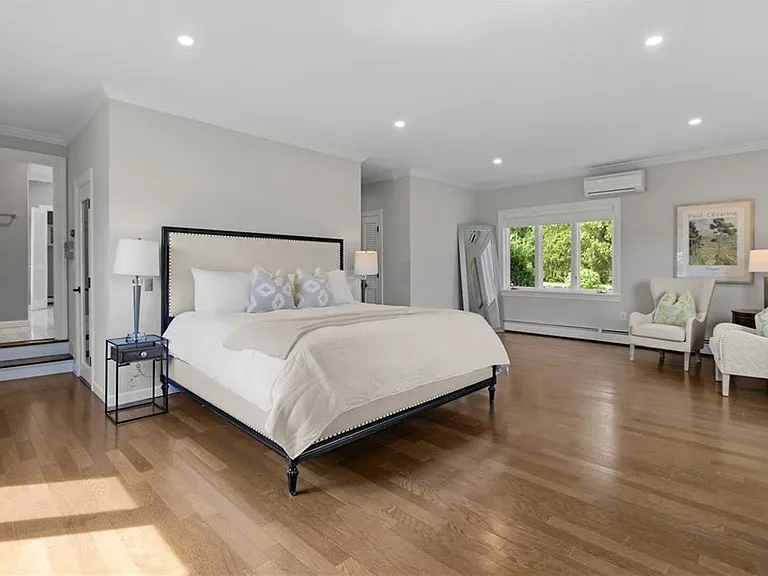1 Harbor View Dr — Photo 35