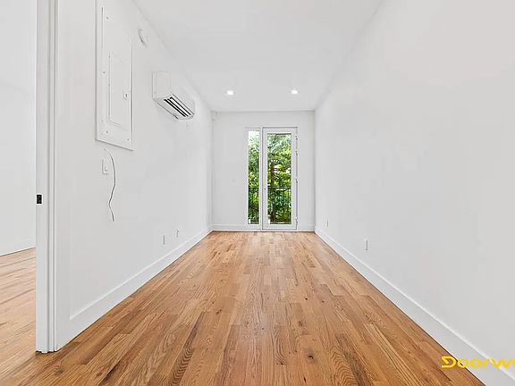 3rd image of 467 Grand St #4A