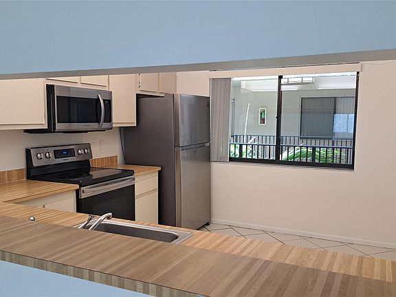 5th image of 8040 Hampton Boulevard #307
