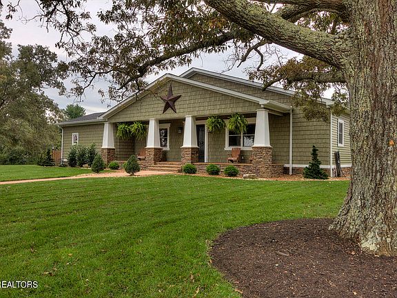 4th image of 185 Red Oak Dr