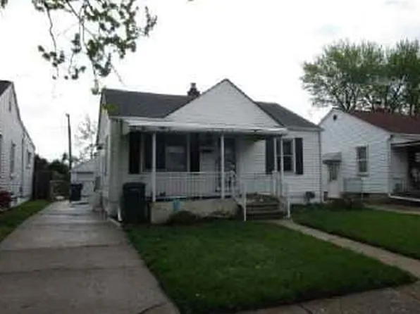 25324 Culver St, Saint Clair Shores, MI 48081
