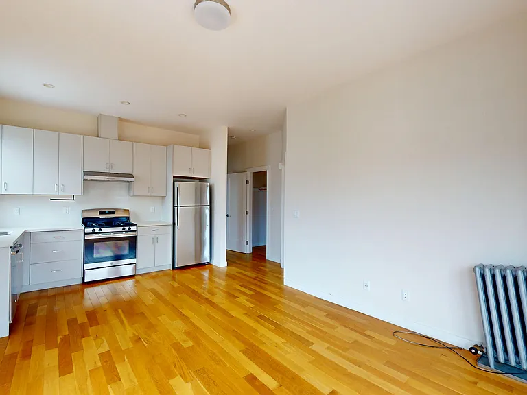 40 Tiffany Ave #9 — Photo 5