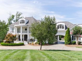4620 Parview Dr, Charlotte, NC 28226