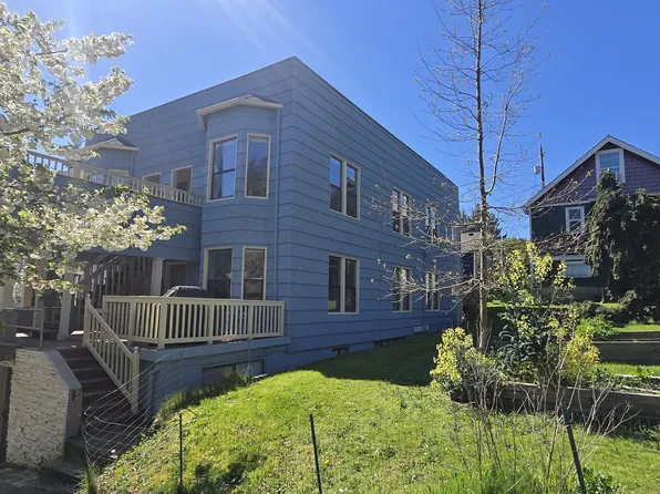 4121 Dayton Ave N, Seattle, WA